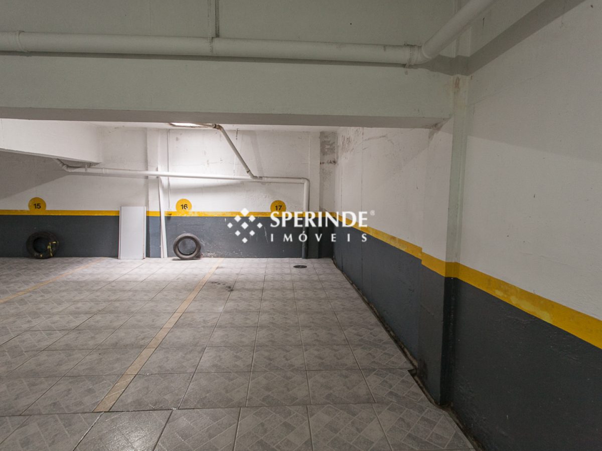 Box para alugar com 12m², 1 vaga no bairro Petrópolis em Porto Alegre - Foto 1