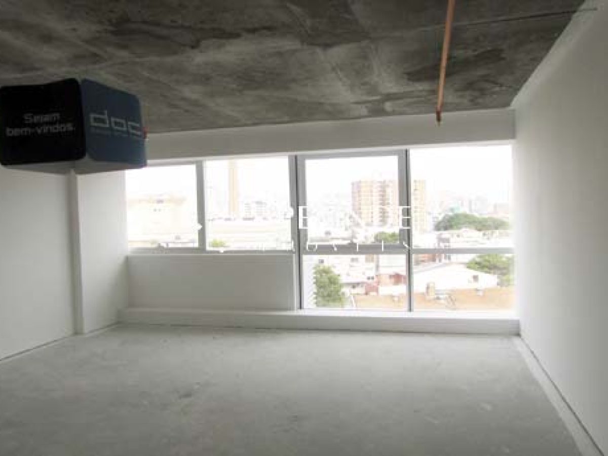 Sala para alugar com 37m², 1 vaga no bairro Floresta em Porto Alegre - Foto 1