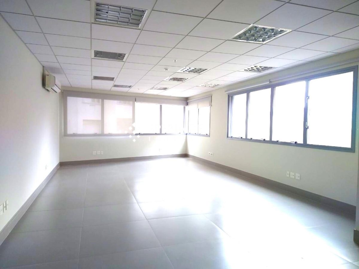 Sala para alugar com 62m², 1 vaga no bairro Floresta em Porto Alegre - Foto 1