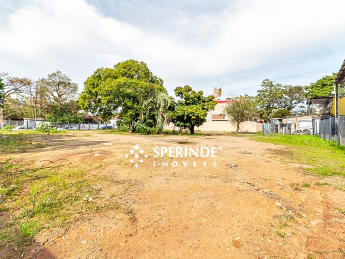 Terreno para alugar com 1.454m² no bairro Cavalhada em Porto Alegre - Foto 1