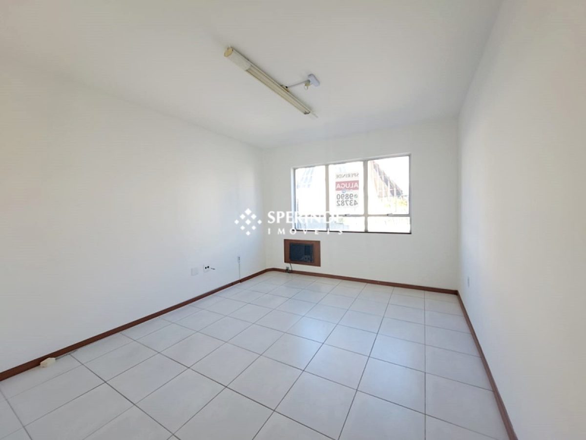 Sala para alugar com 22m² no bairro Passo d'Areia em Porto Alegre - Foto 1