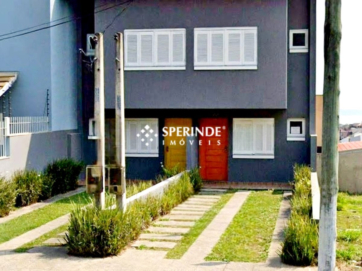 Casa para alugar com 150m², 3 quartos, 2 vagas no bairro Guarujá em Porto Alegre - Foto 1