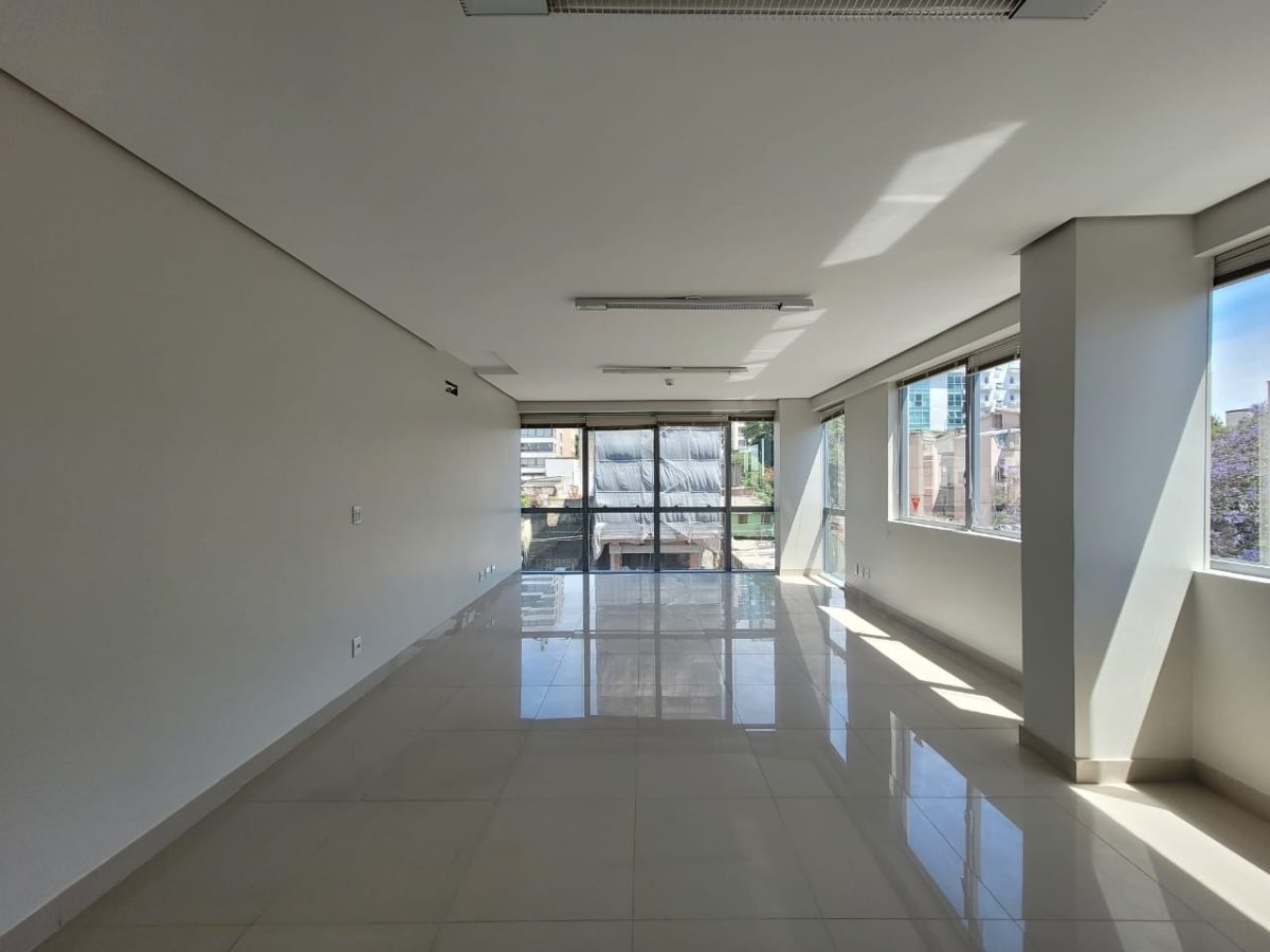 Sala para alugar com 52m² no bairro Auxiliadora em Porto Alegre - Foto 1