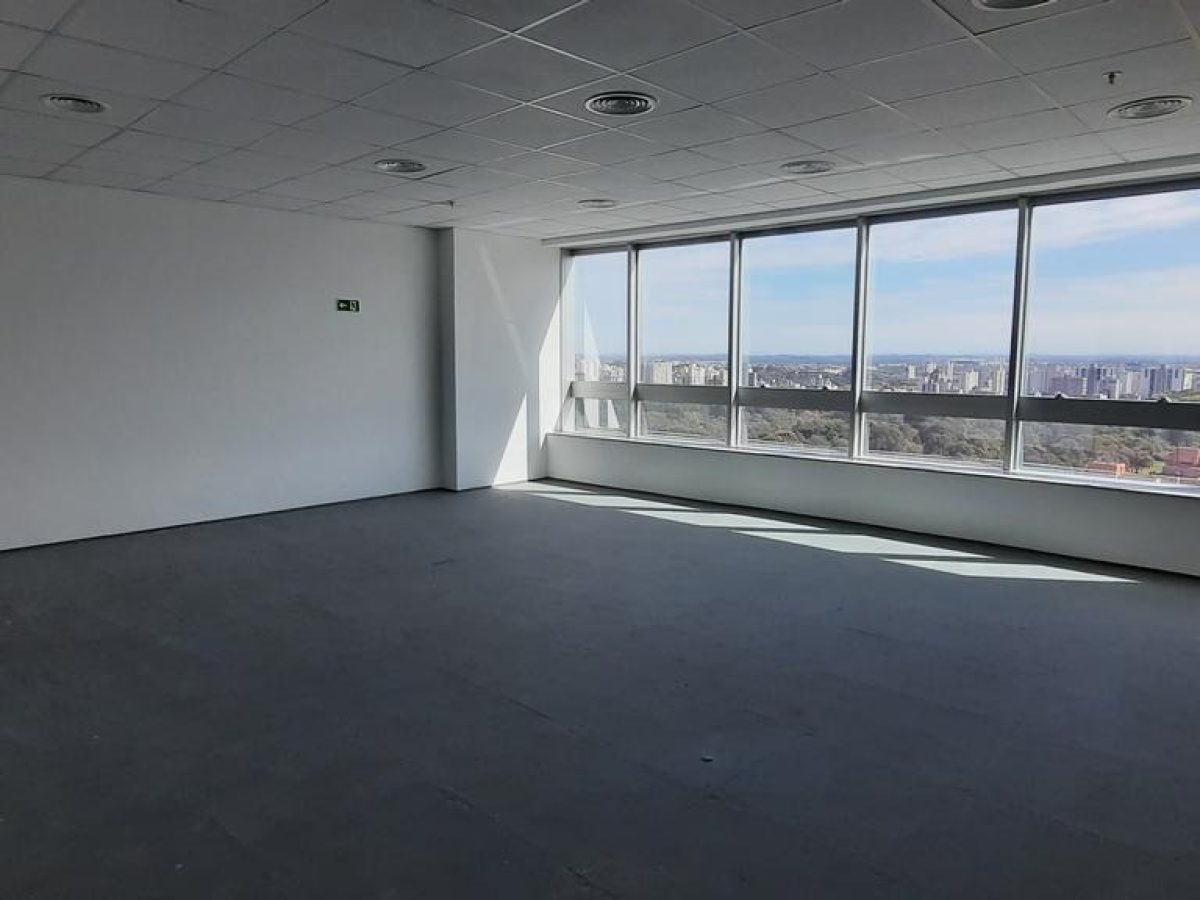 Sala para alugar com 68m² no bairro Chácara das Pedras em Porto Alegre - Foto 1