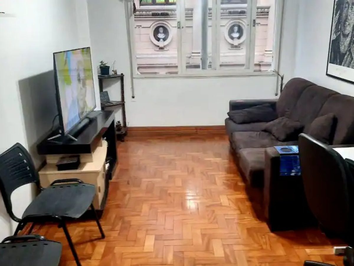 Apartamento para alugar com 51m², 1 quarto no bairro Centro em Porto Alegre - Foto 1