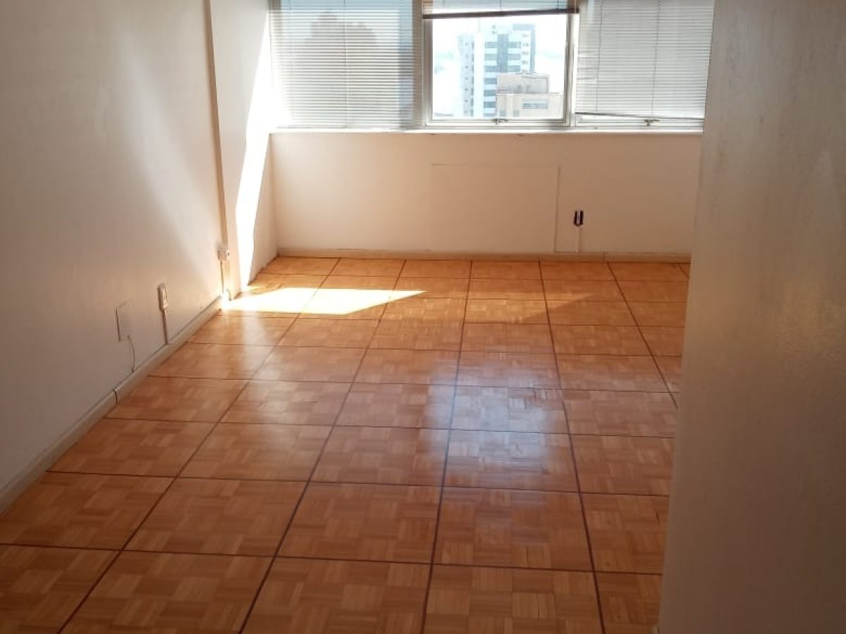 Sala para alugar com 31m² no bairro Centro Histórico em Porto Alegre - Foto 1