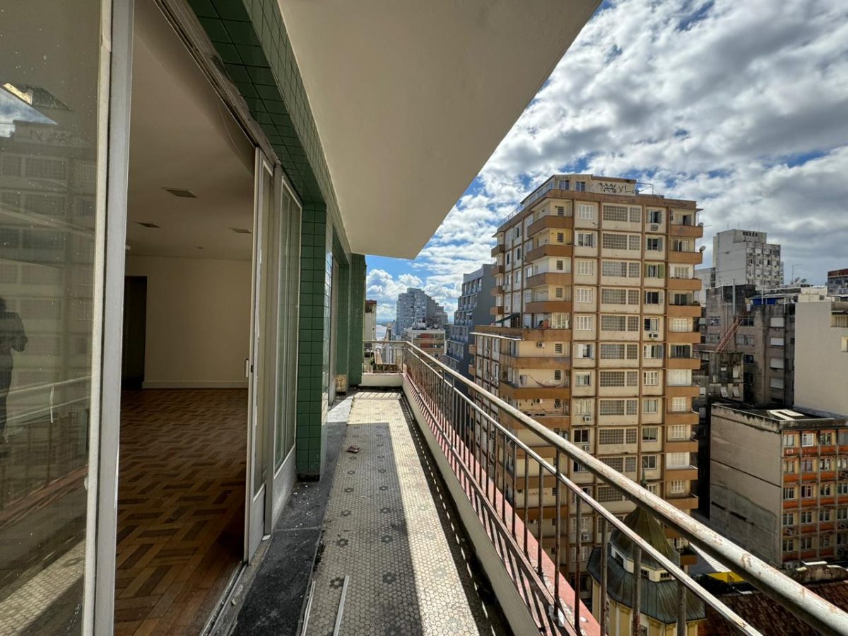 Sala para alugar com 180m² no bairro Centro em Porto Alegre - Foto 1