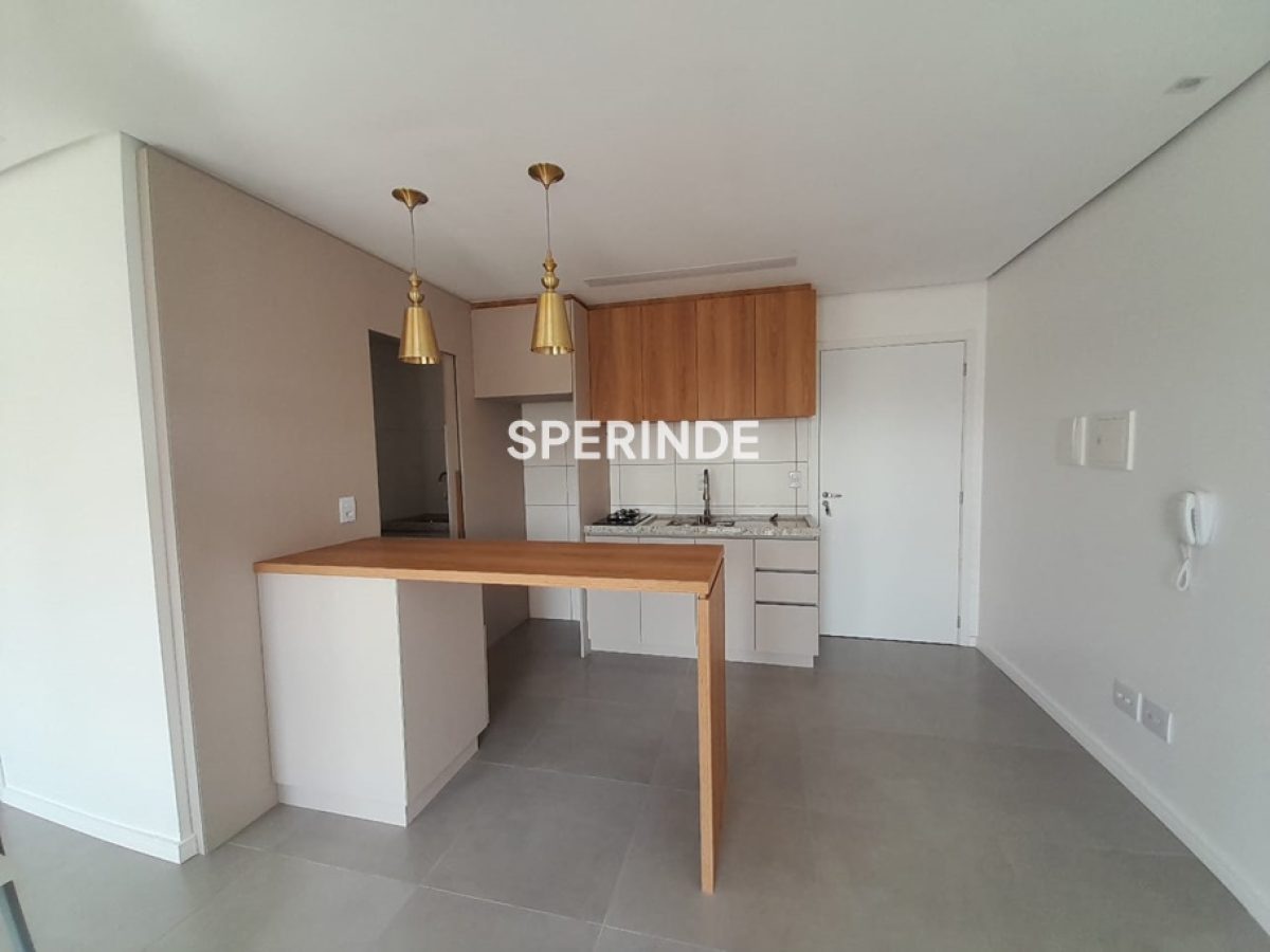 Apartamento para alugar com 35m², 1 quarto, 1 vaga no bairro Lurdes em Caxias do Sul - Foto 1