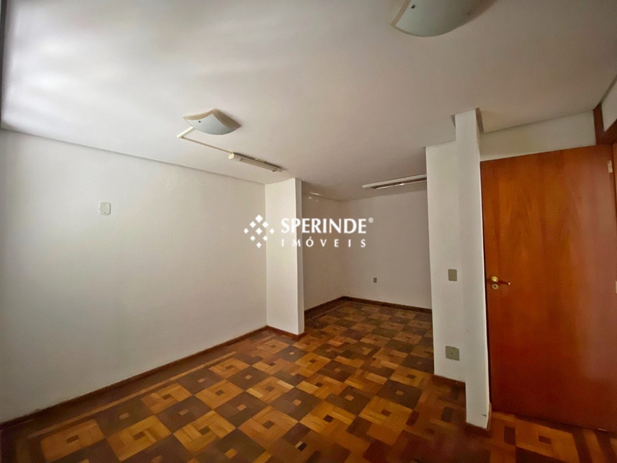 Sala para alugar com 115m² no bairro Centro em Porto Alegre - Foto 1