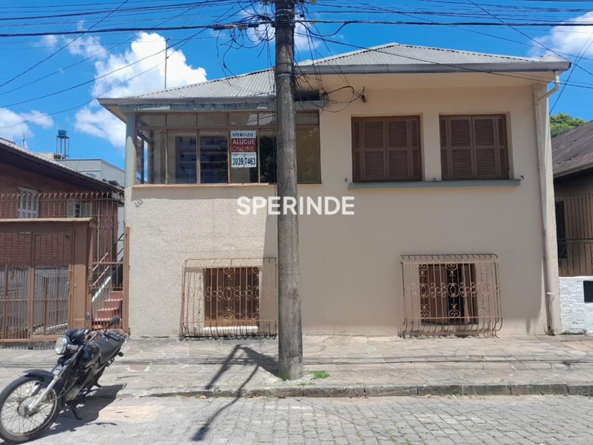 Casa para alugar com 90m², 3 quartos, 1 vaga no bairro São Pelegrino em Caxias do Sul - Foto 1