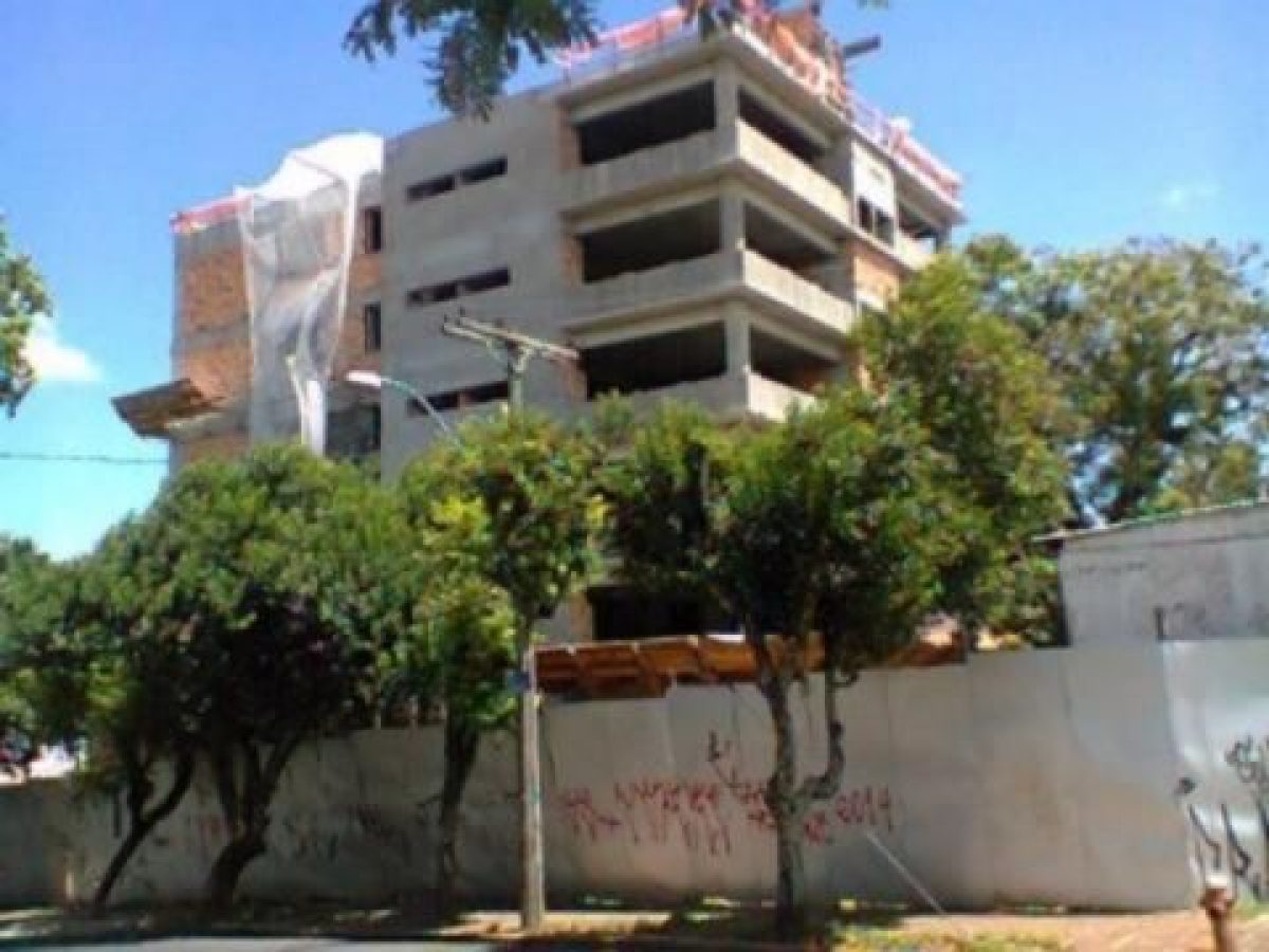 Apartamento à venda com 121m², 3 quartos, 1 suíte, 2 vagas no bairro Santa Tereza em Porto Alegre - Foto 1