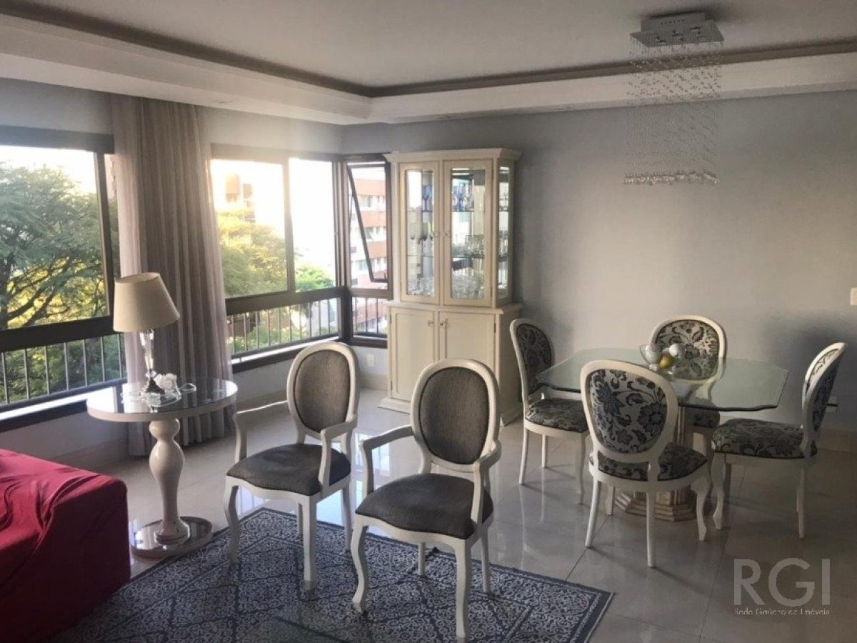 Apartamento à venda com 127m², 3 quartos, 1 suíte, 2 vagas no bairro Bela Vista em Porto Alegre - Foto 1