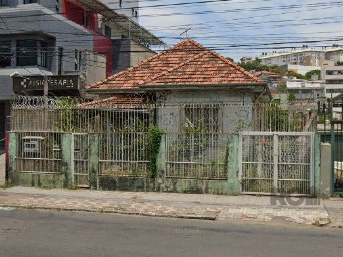 Casa à venda com 192m², 3 quartos, 3 vagas no bairro Medianeira em Porto Alegre - Foto 1