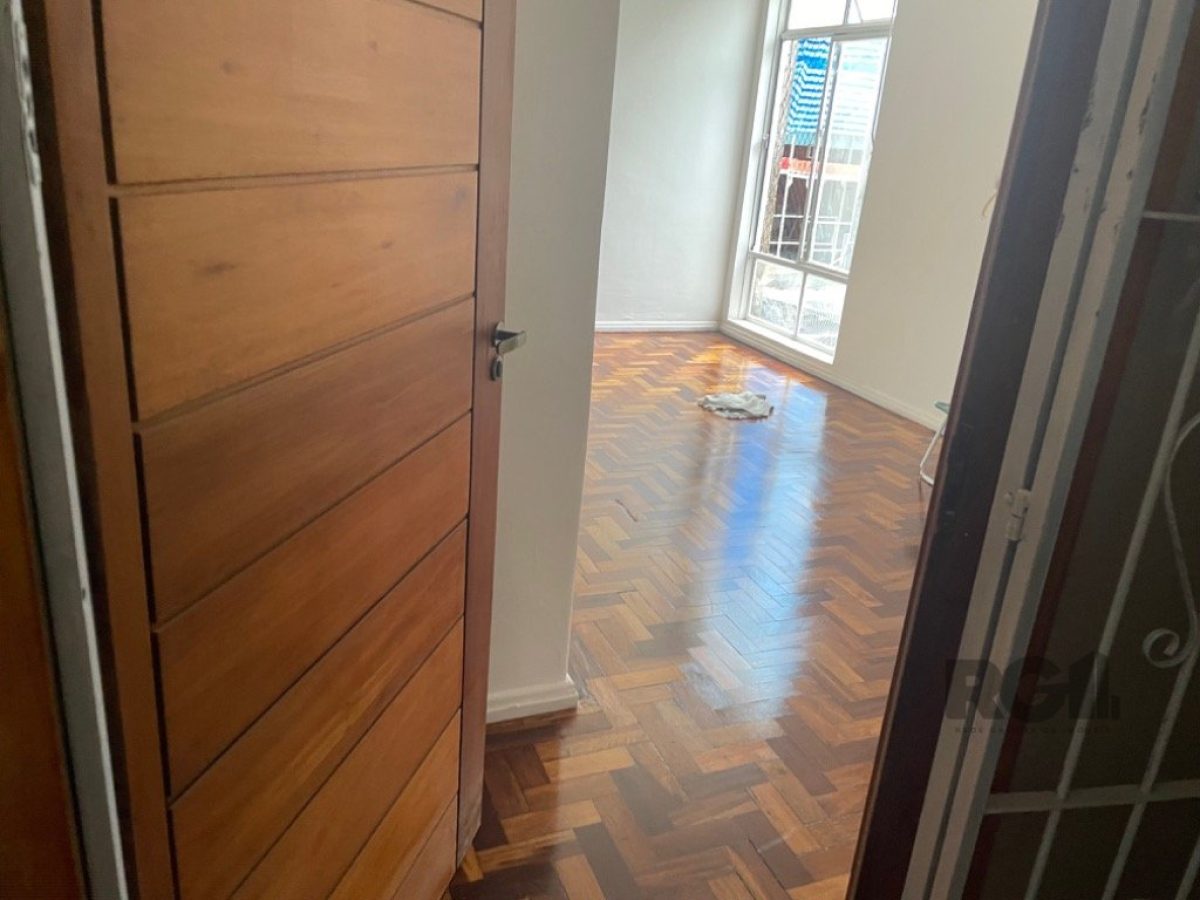 Apartamento à venda com 50m², 2 quartos, 1 suíte no bairro São Geraldo em Porto Alegre - Foto 1