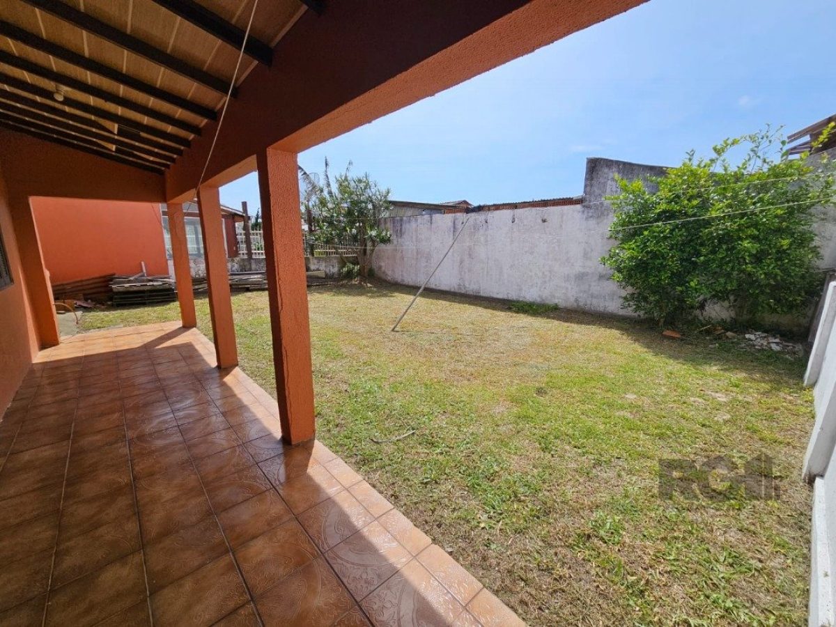 Casa à venda com 220m², 4 quartos, 1 suíte, 2 vagas no bairro Jardim Beira Mar em Capão da Canoa - Foto 1