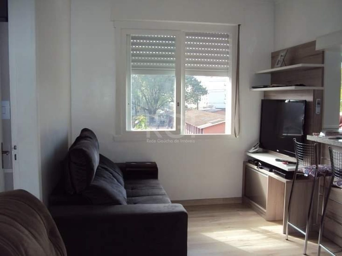 Apartamento à venda com 40m², 1 quarto no bairro Passo d'Areia em Porto Alegre - Foto 1