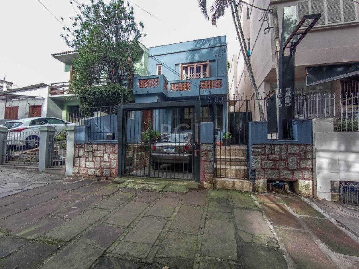 Casa à venda com 88m², 3 quartos, 1 suíte, 1 vaga no bairro Auxiliadora em Porto Alegre - Foto 1