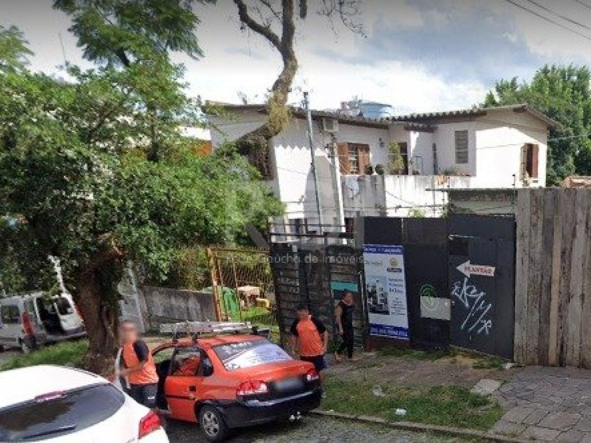 Casa à venda com 182m², 2 quartos, 1 vaga no bairro Rio Branco em Porto Alegre - Foto 1