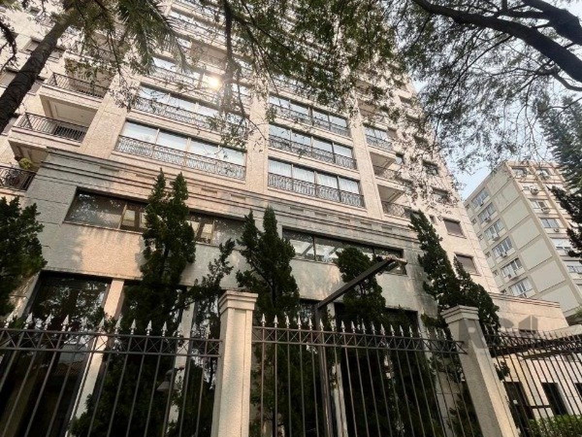 Apartamento à venda com 161m², 3 quartos, 3 suítes, 3 vagas no bairro Moinhos de Vento em Porto Alegre - Foto 1