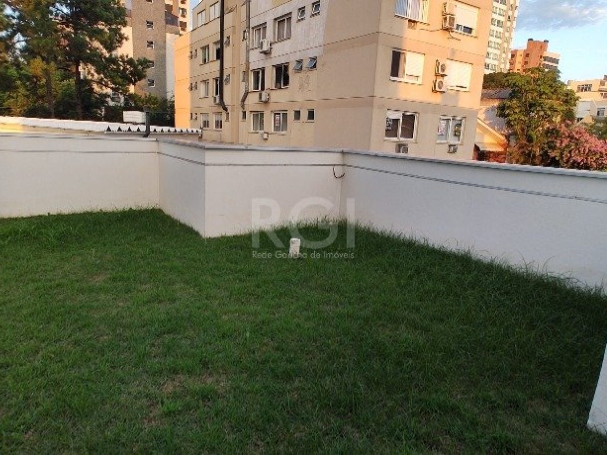 Apartamento à venda com 71m², 2 quartos, 1 suíte, 2 vagas no bairro Petrópolis em Porto Alegre - Foto 1