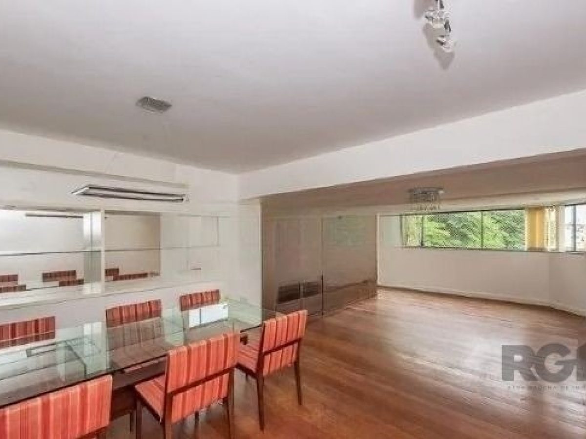 Apartamento à venda com 128m², 3 quartos, 1 suíte, 4 vagas no bairro Auxiliadora em Porto Alegre - Foto 1