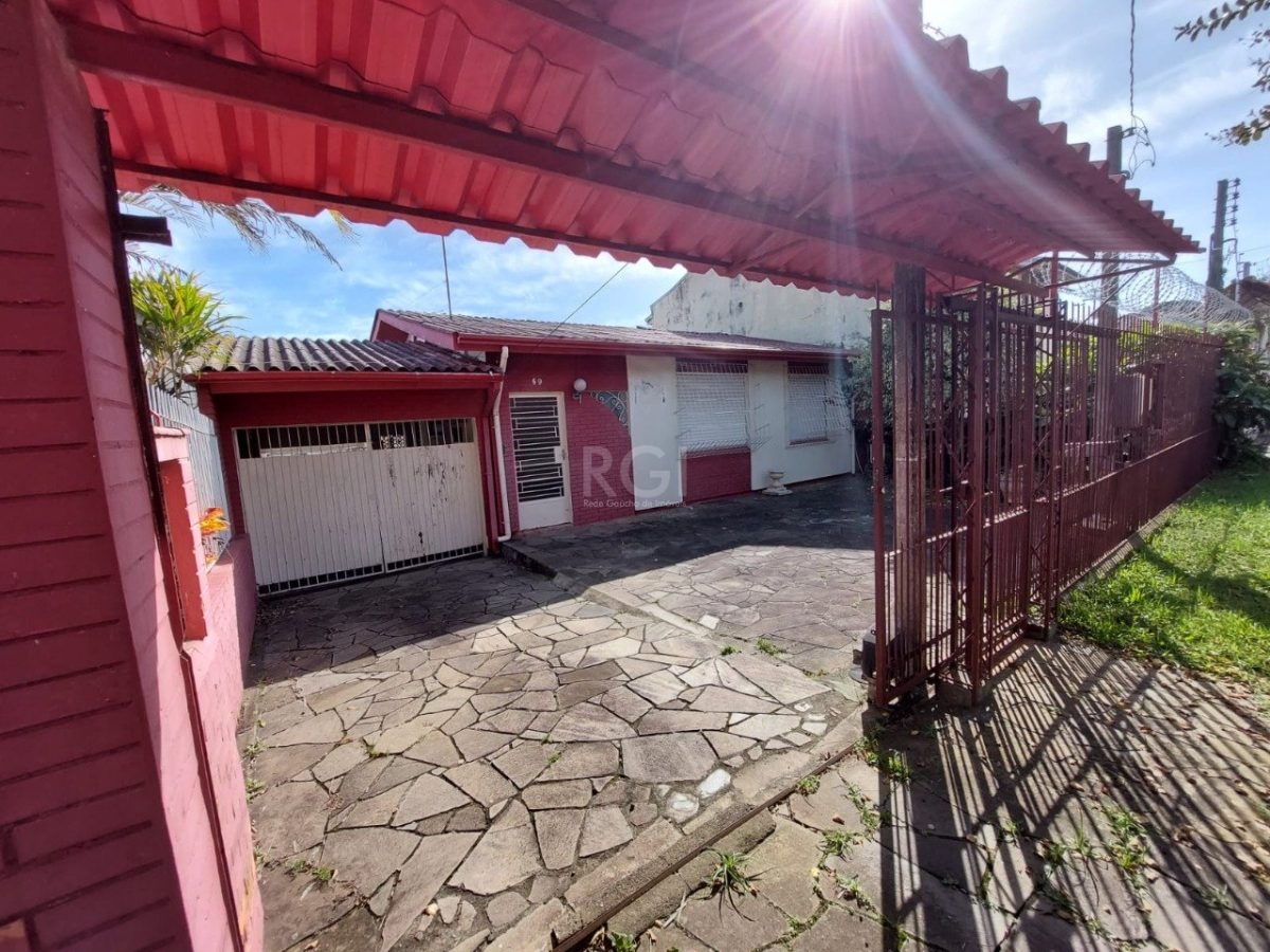 Casa à venda com 78m², 3 quartos, 3 vagas no bairro Santa Tereza em Porto Alegre - Foto 1