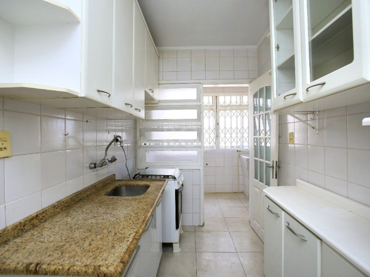 Apartamento à venda com 93m², 3 quartos, 1 suíte, 1 vaga no bairro Petrópolis em Porto Alegre - Foto 1