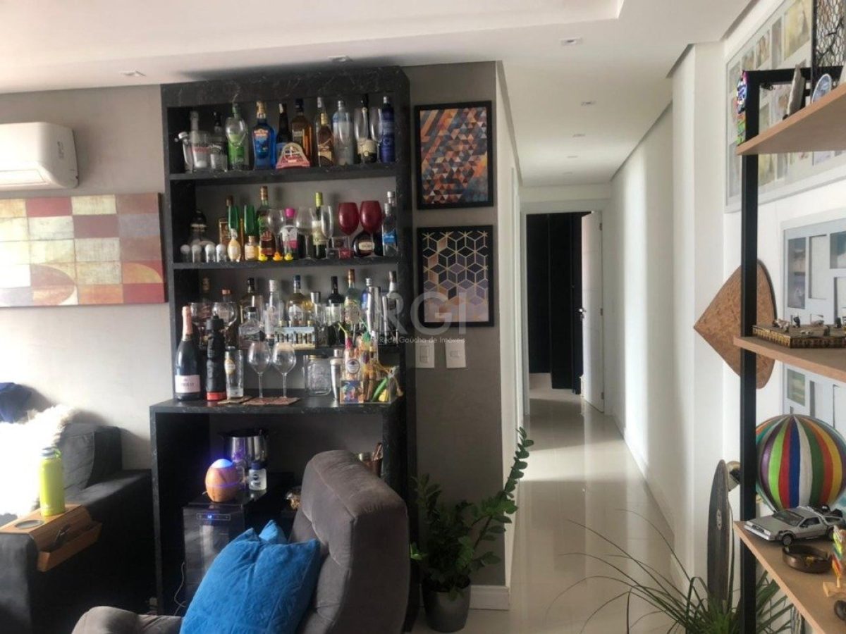 Apartamento à venda com 60m², 2 quartos, 1 suíte, 1 vaga no bairro Tristeza em Porto Alegre - Foto 1