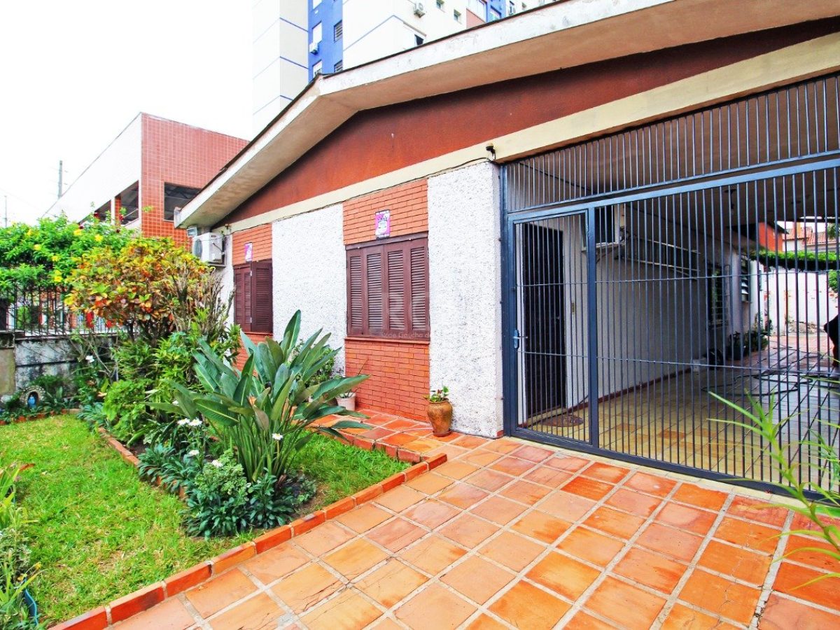 Casa à venda com 120m², 3 quartos, 1 suíte, 2 vagas no bairro Jardim Itu em Porto Alegre - Foto 1