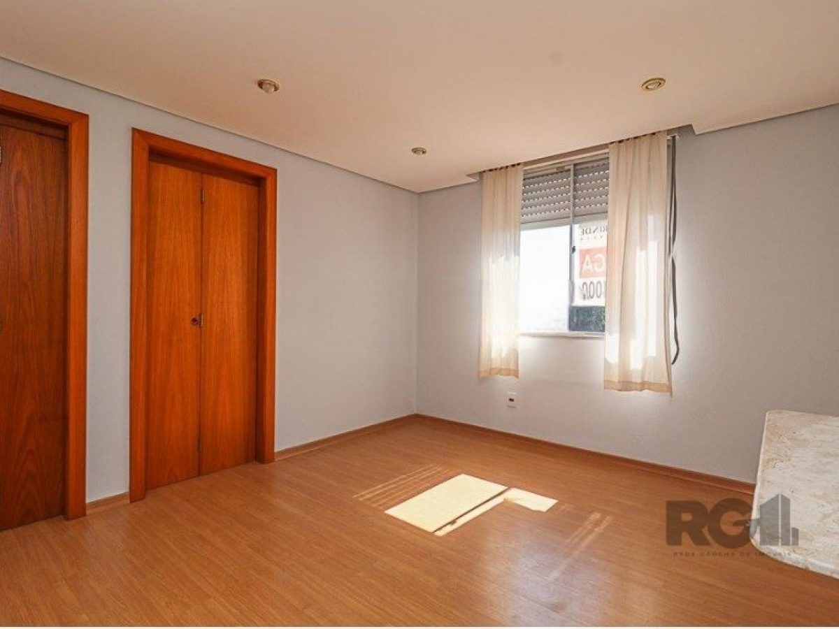 Apartamento à venda com 40m², 1 quarto, 1 vaga no bairro Azenha em Porto Alegre - Foto 1