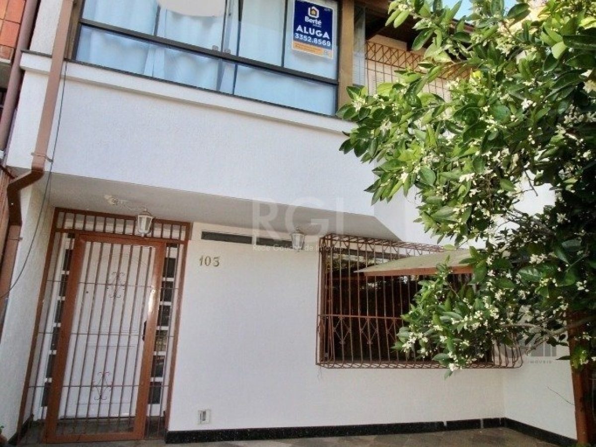 Casa à venda com 167m², 3 quartos, 1 suíte, 3 vagas no bairro Ipanema em Porto Alegre - Foto 1