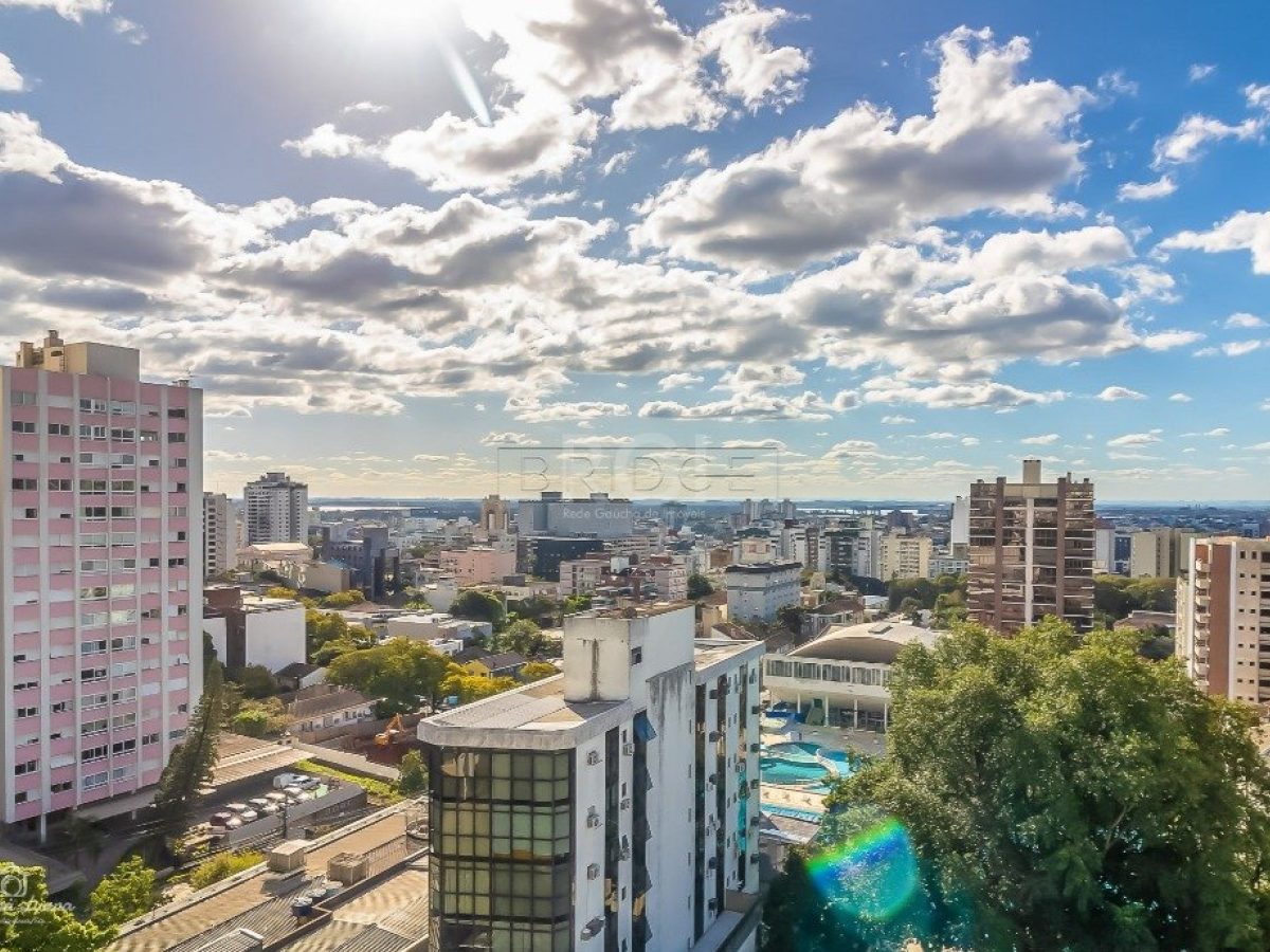 Apartamento à venda com 196m², 3 quartos, 1 suíte, 1 vaga no bairro Moinhos de Vento em Porto Alegre - Foto 1