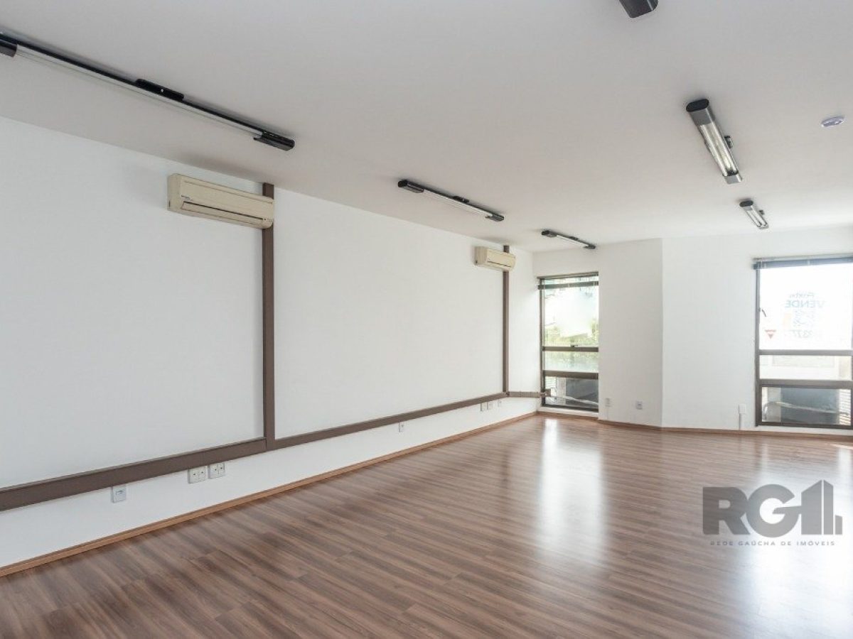 Conjunto/Sala à venda com 33m² no bairro Menino Deus em Porto Alegre - Foto 1