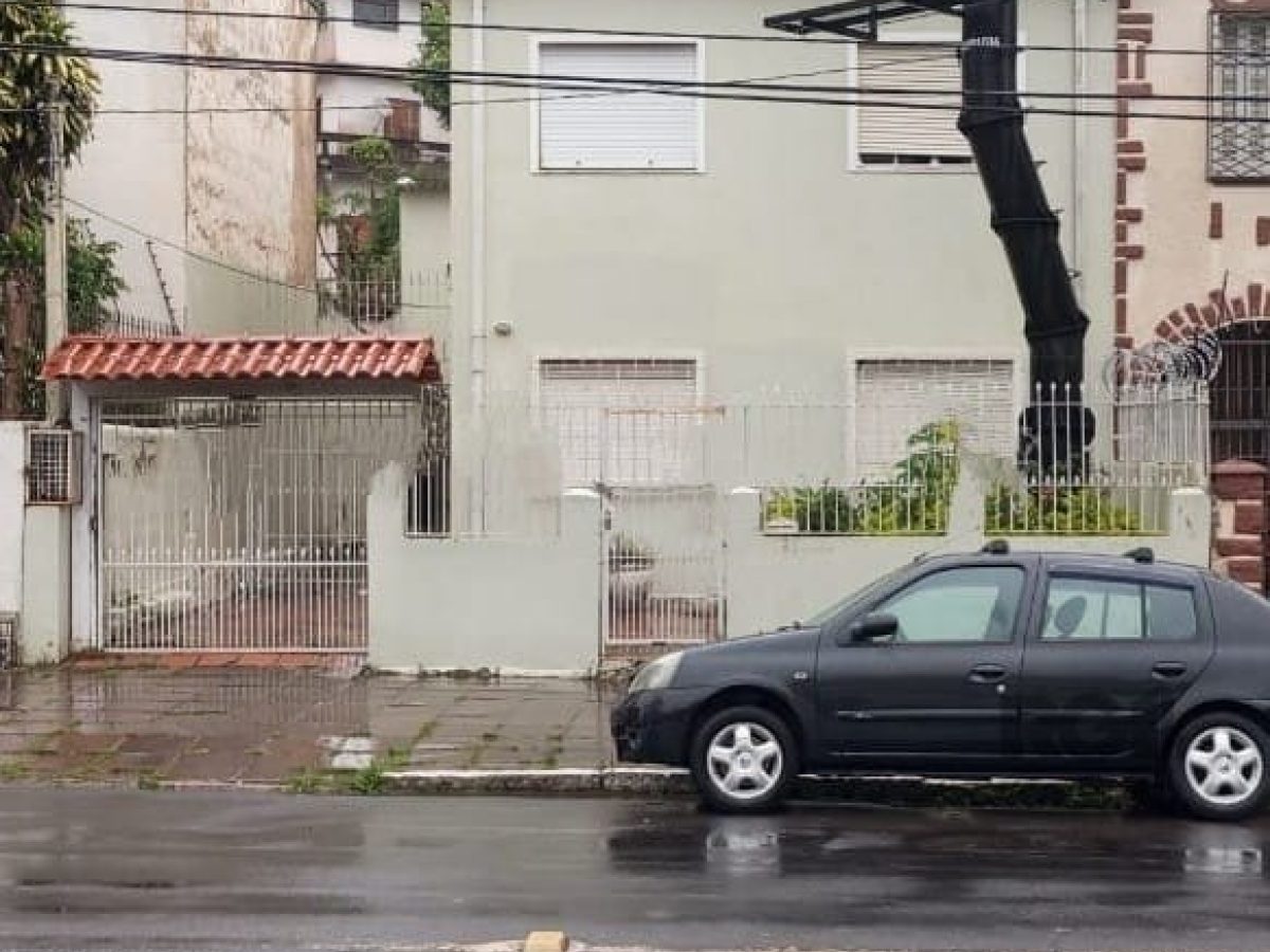 Casa à venda com 170m², 3 quartos, 2 vagas no bairro Menino Deus em Porto Alegre - Foto 1