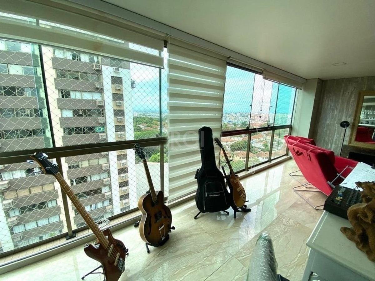 Apartamento à venda com 120m², 3 quartos, 2 vagas no bairro Higienópolis em Porto Alegre - Foto 1