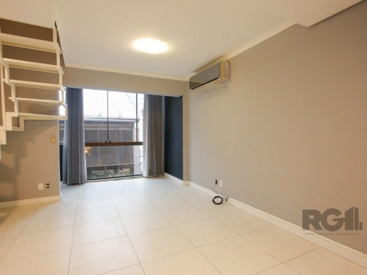 Apartamento à venda com 44m², 2 quartos, 1 vaga no bairro Mont Serrat em Porto Alegre - Foto 1