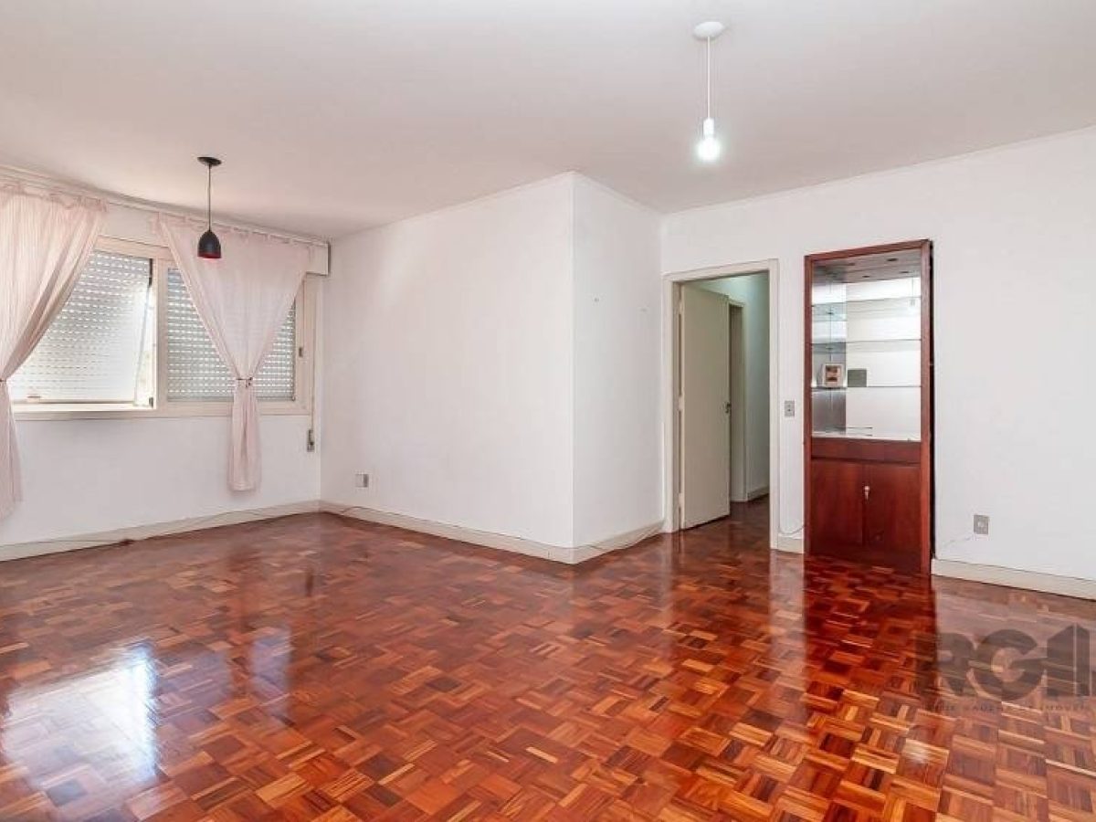 Apartamento à venda com 107m², 2 quartos, 1 suíte, 1 vaga no bairro Auxiliadora em Porto Alegre - Foto 1