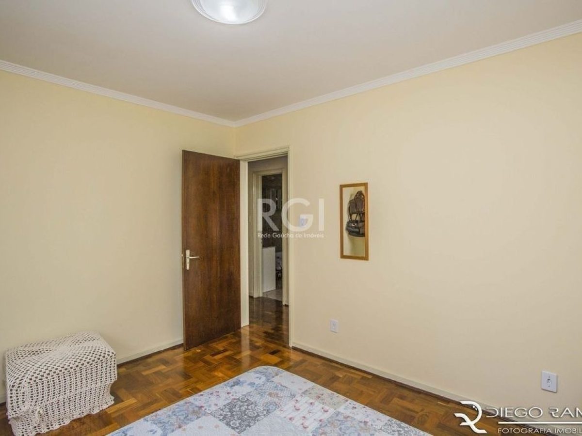 Apartamento à venda com 131m², 3 quartos, 1 suíte, 1 vaga no bairro Menino Deus em Porto Alegre - Foto 1