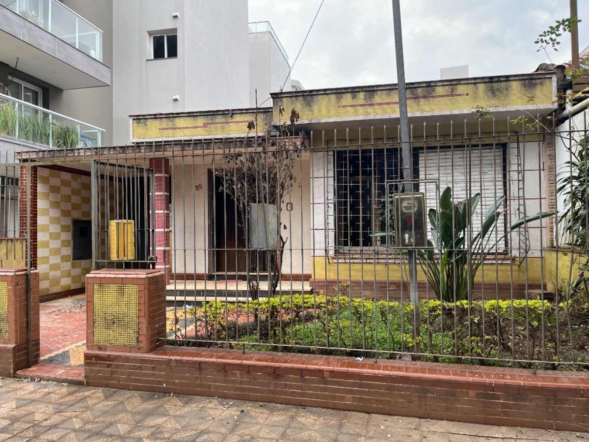 Casa à venda com 360m², 2 quartos no bairro Menino Deus em Porto Alegre - Foto 1