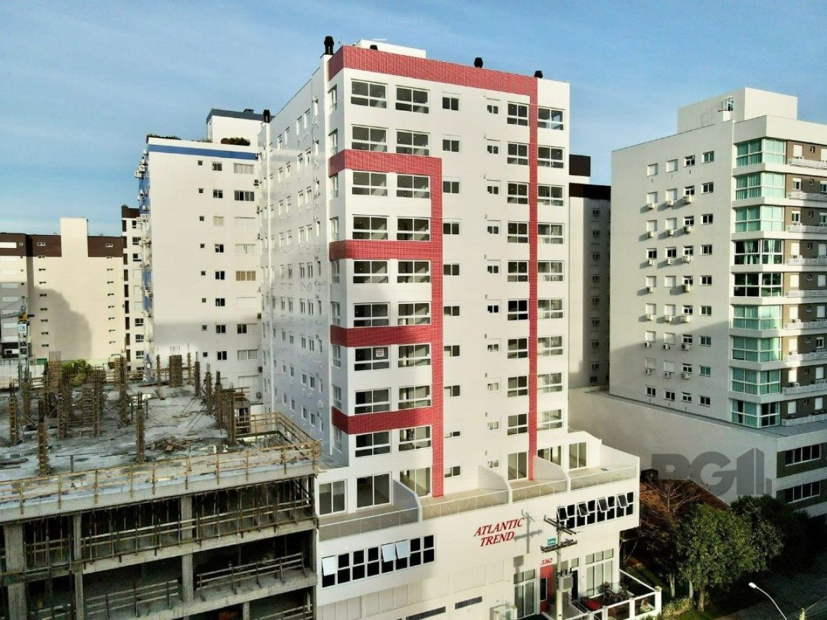 Apartamento à venda com 67m², 3 quartos, 1 suíte, 1 vaga no bairro Navegantes em Capão da Canoa - Foto 1