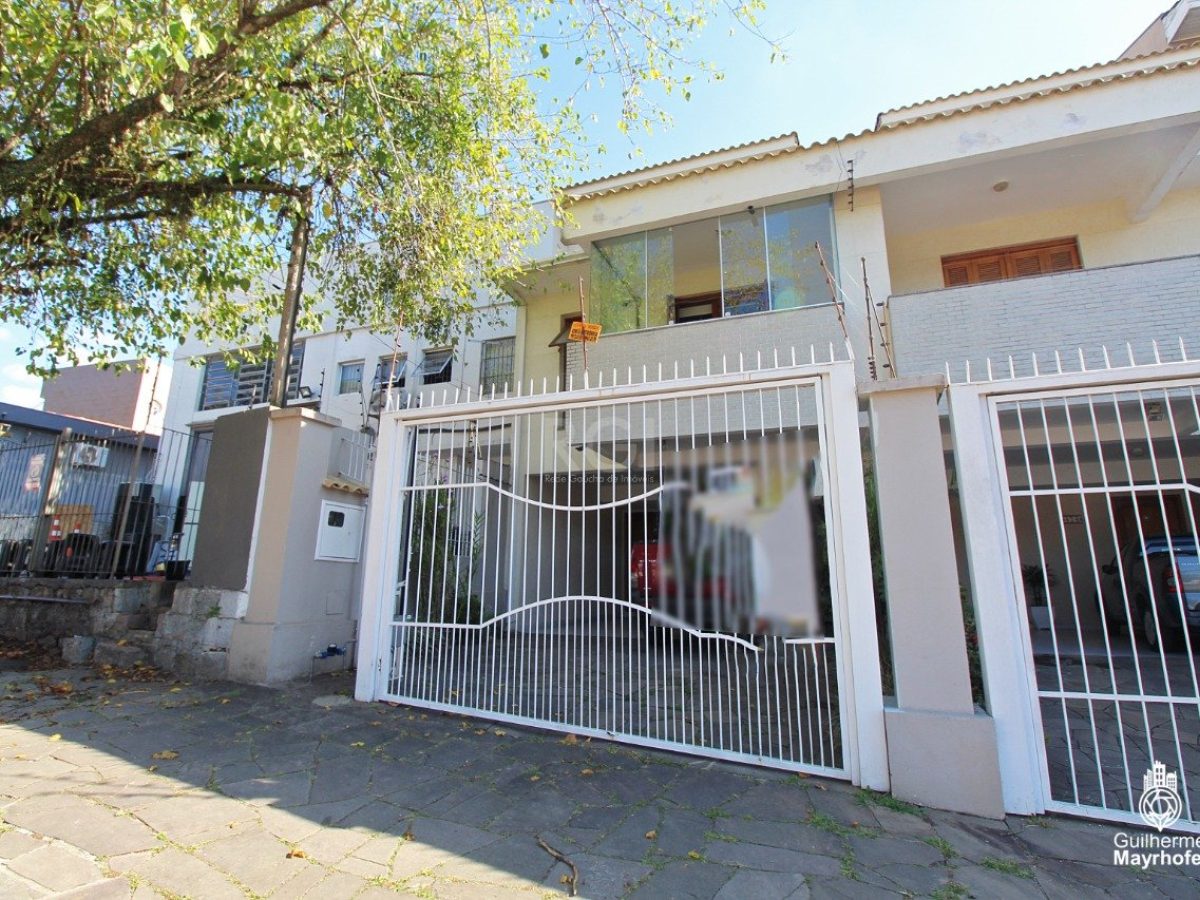 Casa à venda com 227m², 3 quartos, 1 suíte, 2 vagas no bairro Chácara das Pedras em Porto Alegre - Foto 1