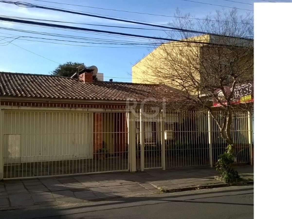 Casa à venda com 179m², 3 quartos, 1 suíte, 2 vagas no bairro Boa Vista em Porto Alegre - Foto 1