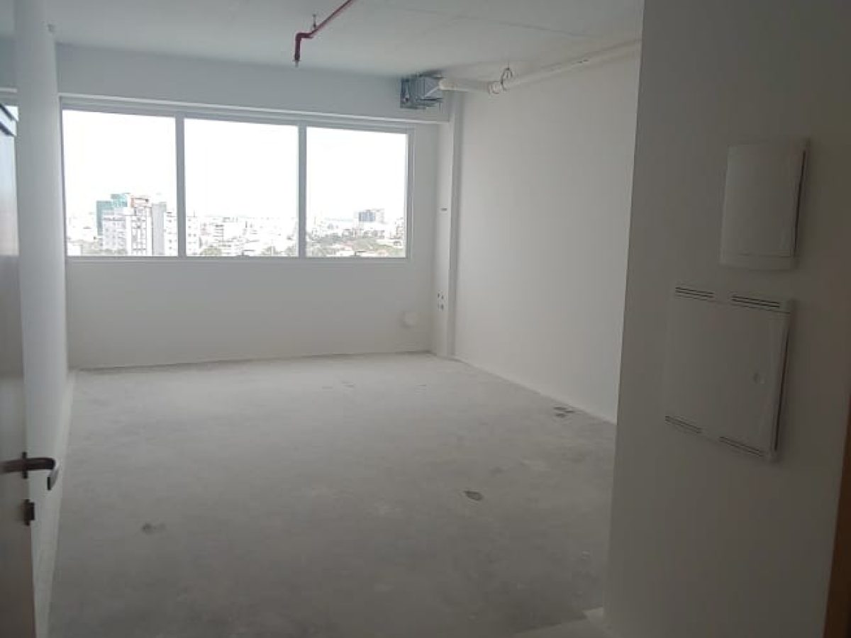 Conjunto/Sala à venda com 31m², 1 vaga no bairro Santana em Porto Alegre - Foto 1