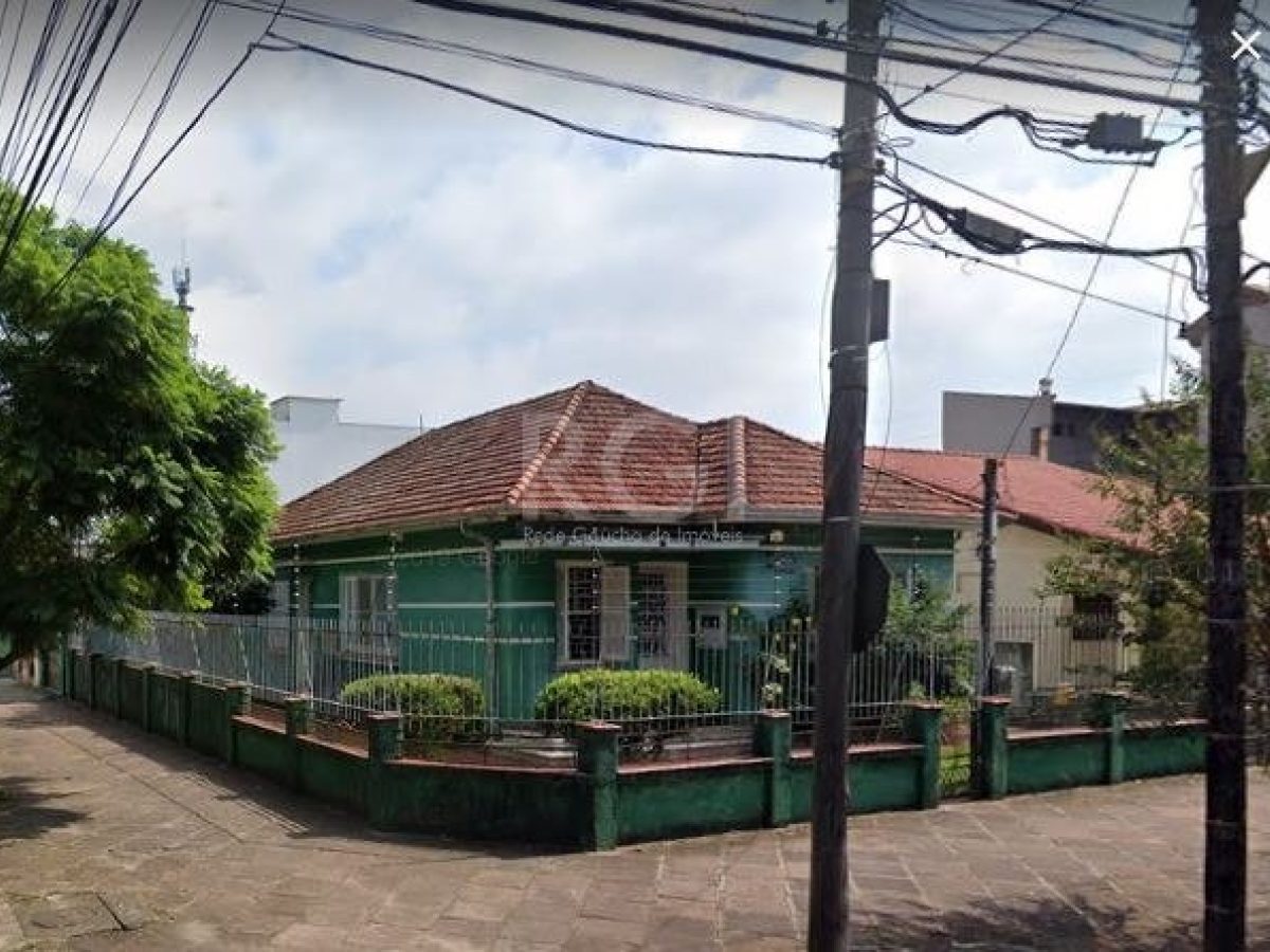 Casa à venda com 200m², 3 quartos, 6 vagas no bairro São Geraldo em Porto Alegre - Foto 1