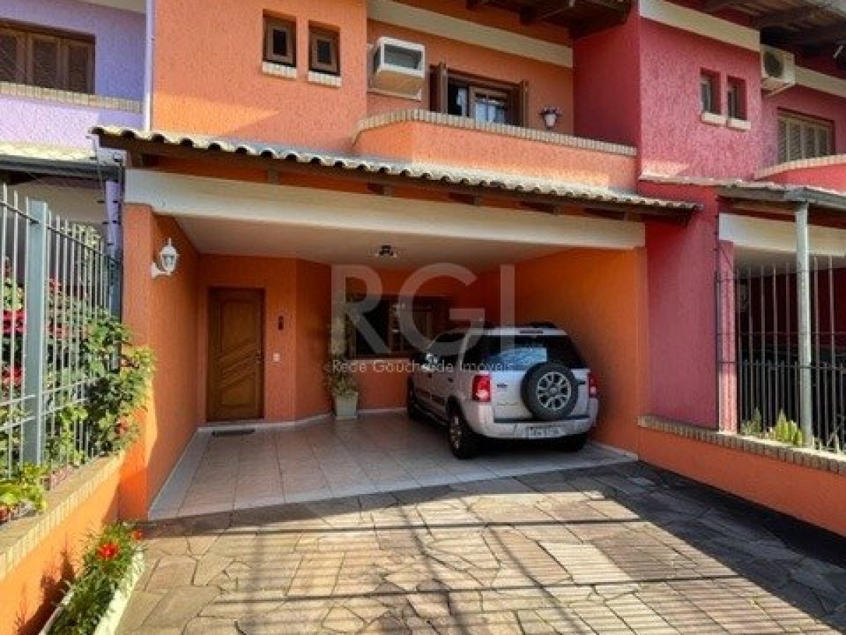 Casa à venda com 154m², 3 quartos, 1 suíte, 2 vagas no bairro Ipanema em Porto Alegre - Foto 1