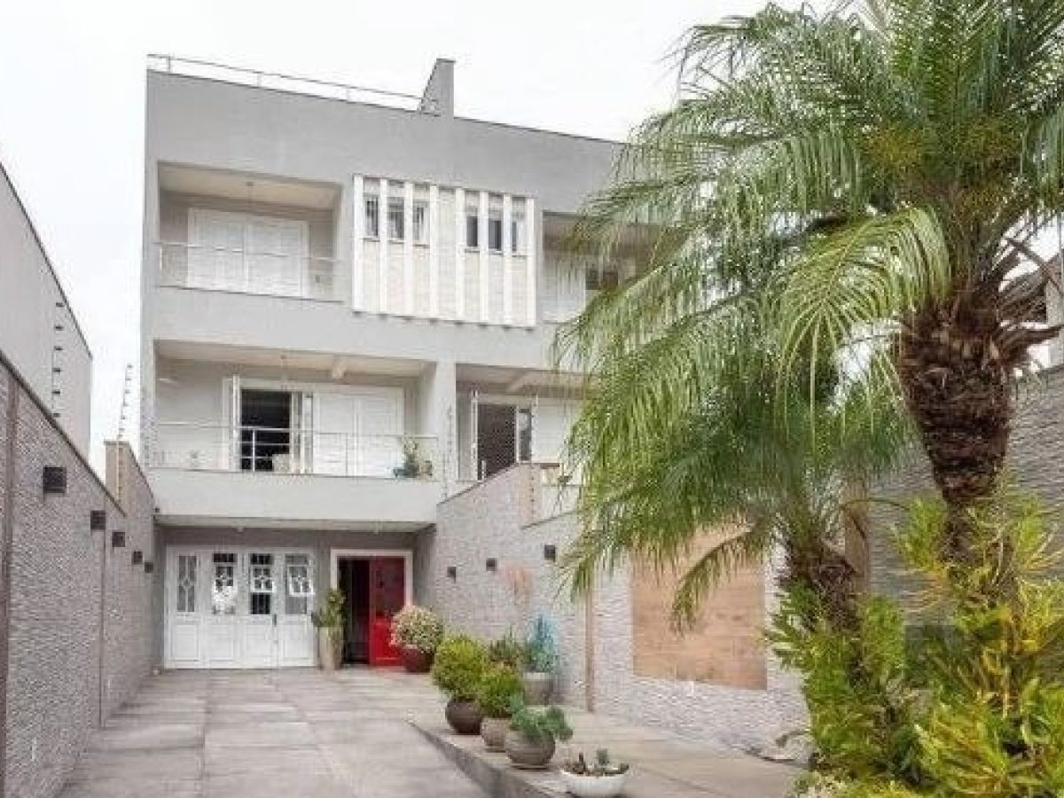 Casa à venda com 395m², 4 quartos, 3 suítes, 3 vagas no bairro Jardim Itu em Porto Alegre - Foto 1