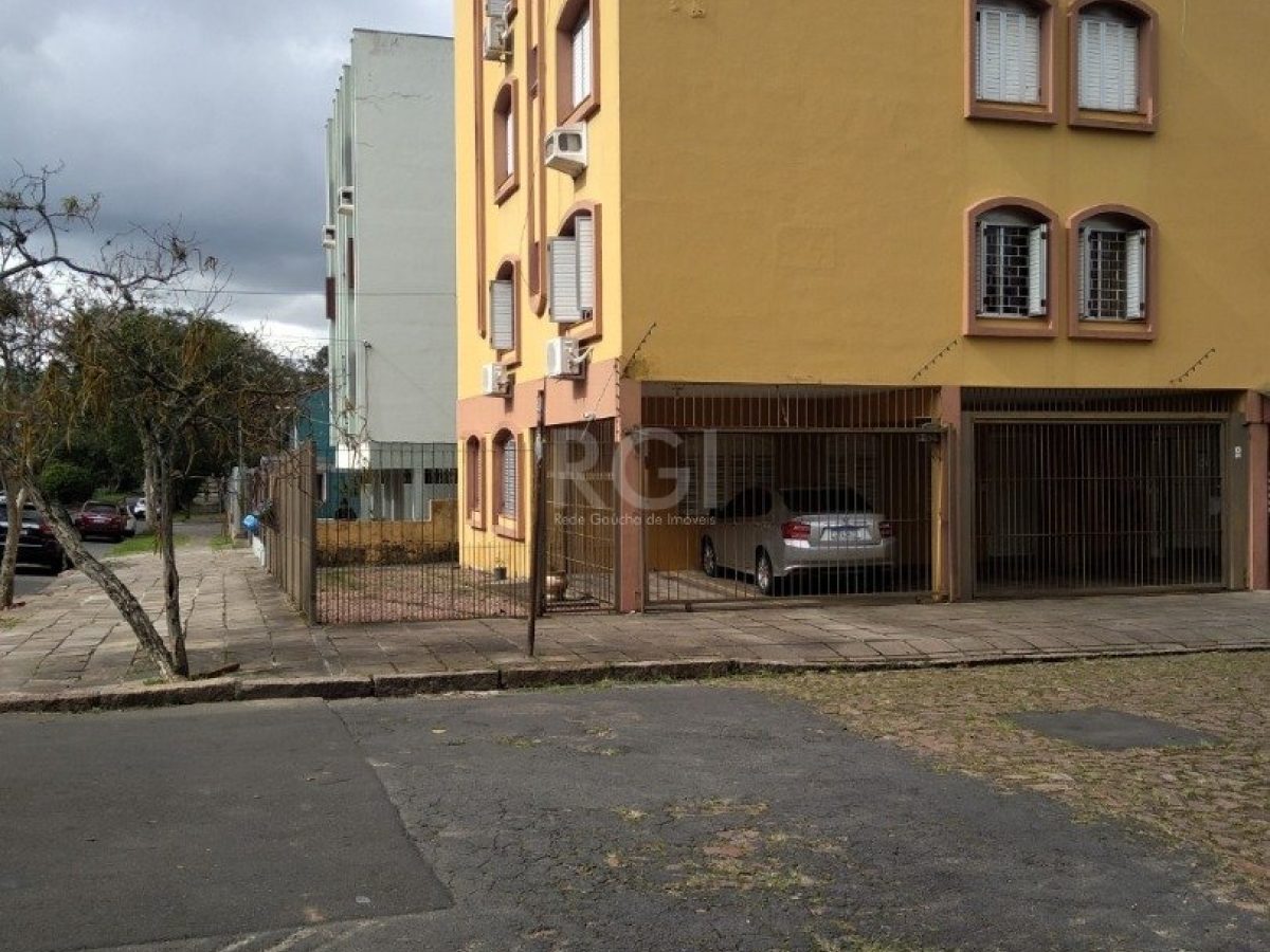 Apartamento à venda com 87m², 2 quartos, 1 vaga no bairro Partenon em Porto Alegre - Foto 1