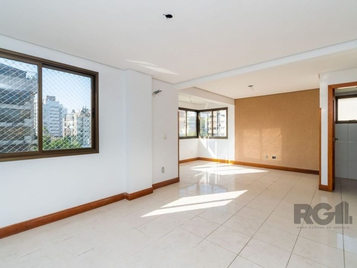 Duplex à venda com 130m², 3 quartos, 1 suíte, 3 vagas no bairro Mont Serrat em Porto Alegre - Foto 1