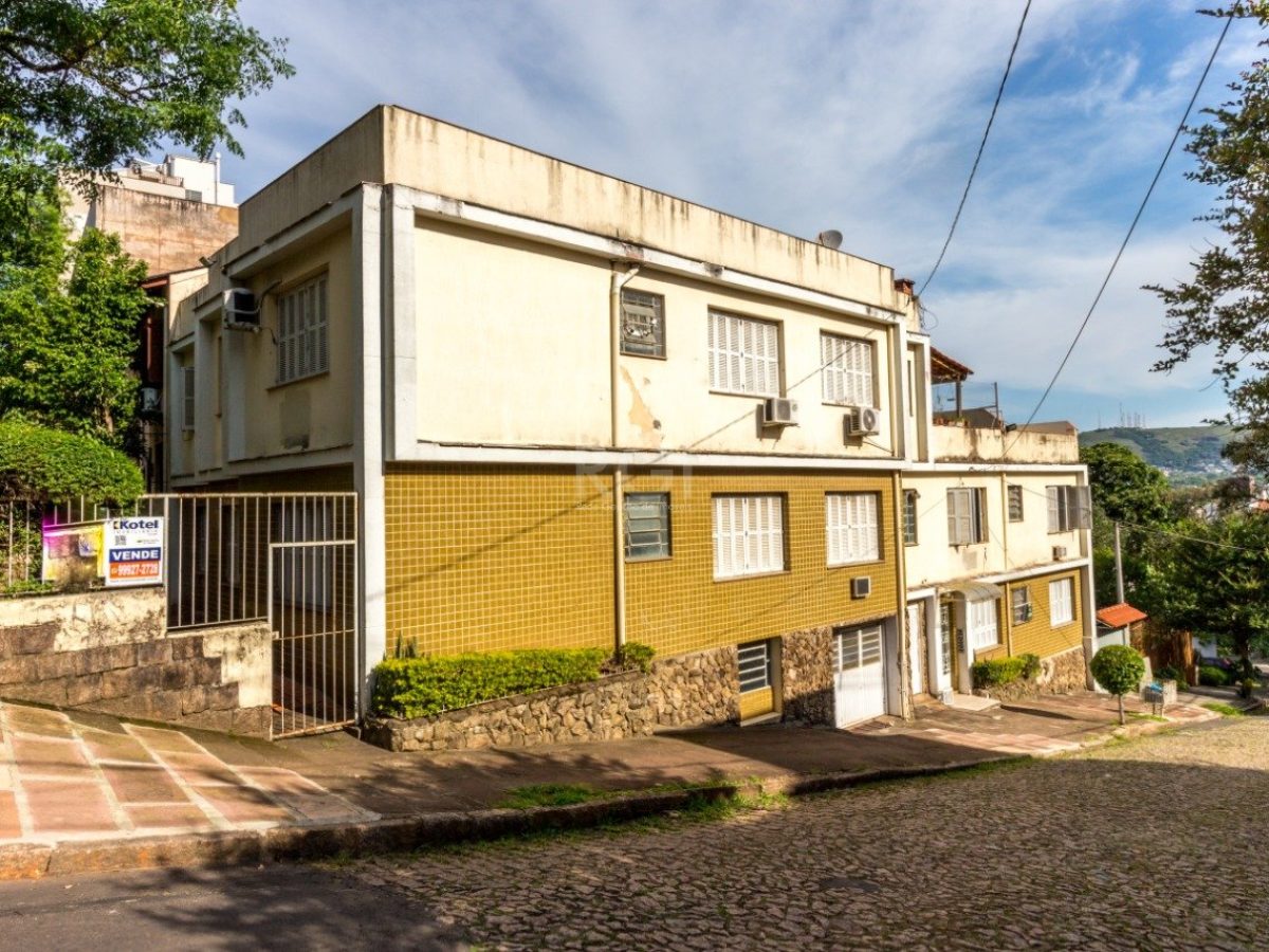 Apartamento à venda com 61m², 2 quartos, 1 vaga no bairro Petrópolis em Porto Alegre - Foto 1