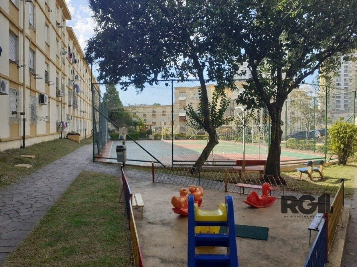 Apartamento à venda com 47m², 2 quartos, 1 vaga no bairro Passo d'Areia em Porto Alegre - Foto 1